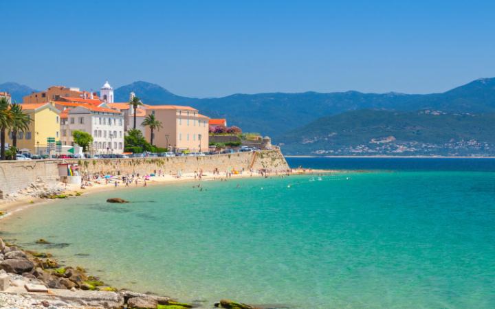 Viagem de carro alugado pelas praias da França Viagem de carro alugado pelas praias da França